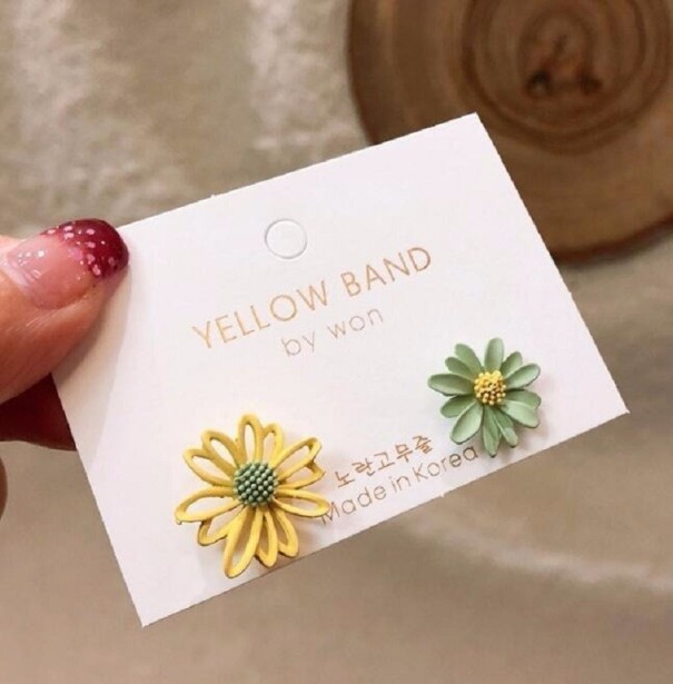 Dámské peckové náušnice květiny C1063 2