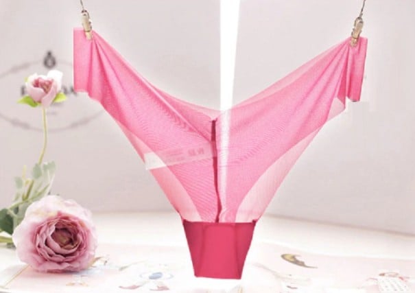 Dámské průsvitné V-string kalhotky světle růžová