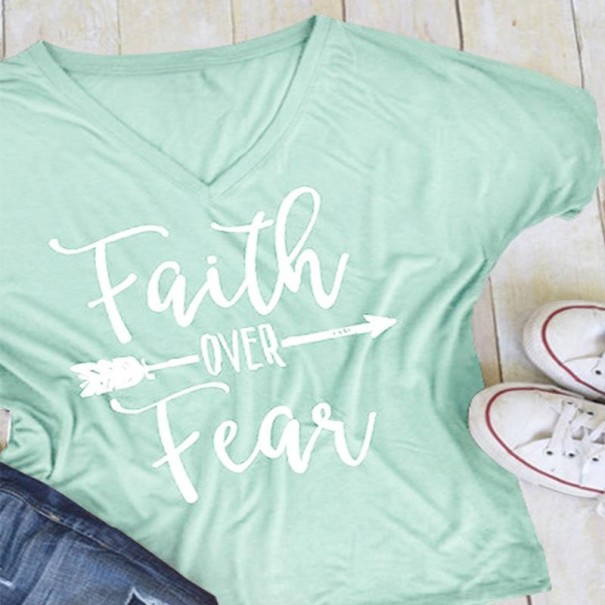 Dámske tričko s potlačou Faith Over Fear J2424 svetlo zelená M