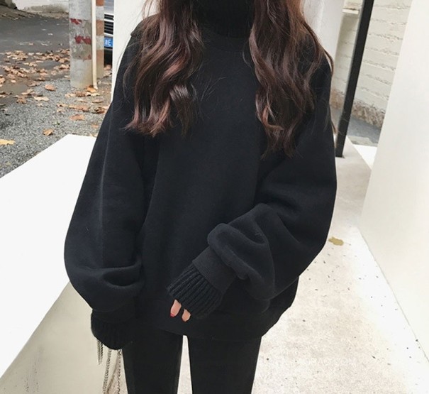 Damski sweter z golfem czarny M