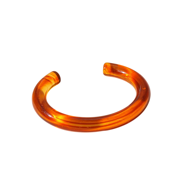 Dámský akrylový náramek manžeta 6 cm šířka geometrický tvar otevřený tloušťka 1,15 cm moderní design pro každodenní nošení hnědá