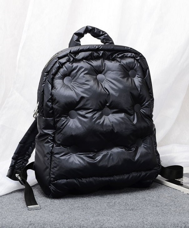 Dámský batoh E707 černá