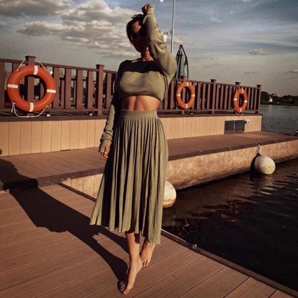 Dámský crop top a sukně B901 armádní zelená S