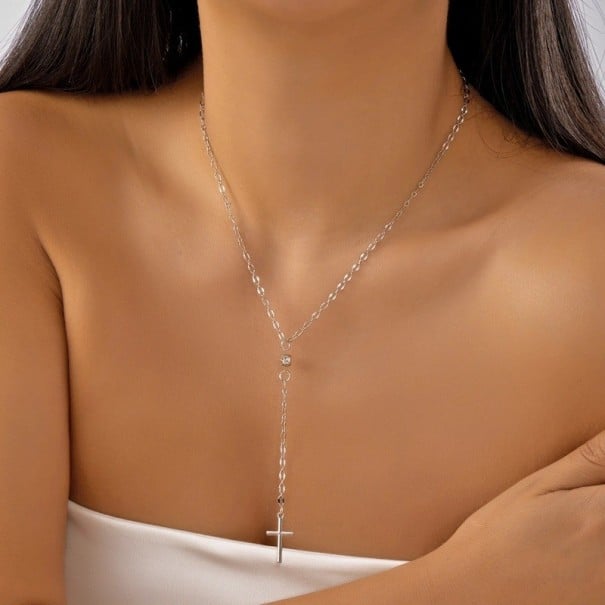 Dámský dlouhý řetízkový náhrdelník Přívěsek křížek Zirkon Jednoduchý kovový choker s visícím řetízkem pro ženy stříbrná
