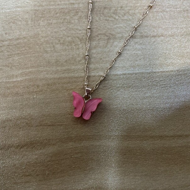 Dámský kroucený náhrdelník s motýlem 15