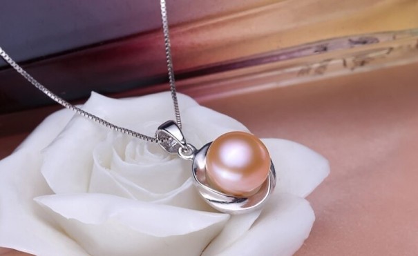 Dámský náhrdelník s perlou D602 4