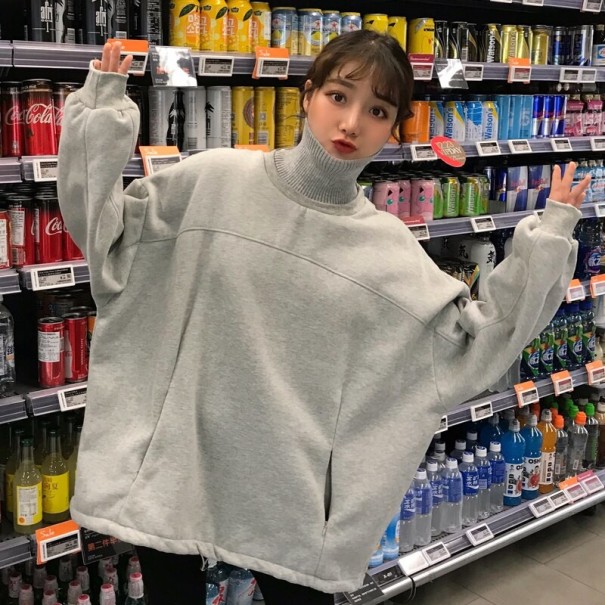 Dámsky oversize sveter s rolákom sivá M