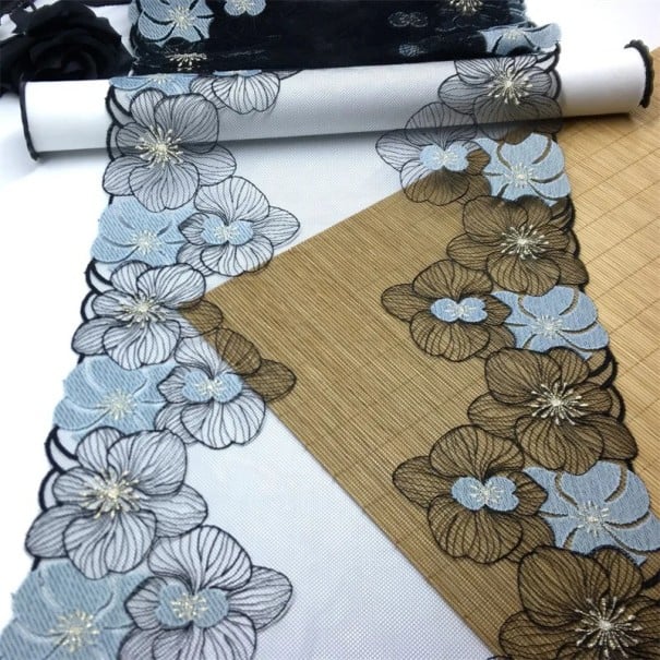 Dantelă brodată cu motive florale 27 x 91 cm Dantelă din poliester cu motive de flori albastre Material decorativ pentru cusut îmbrăcăminte 1