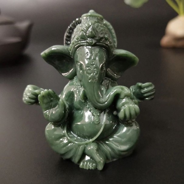 Decoratief Ganesha-beeldje donkergroen