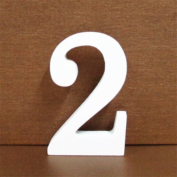 Decoratief houten nummer 2