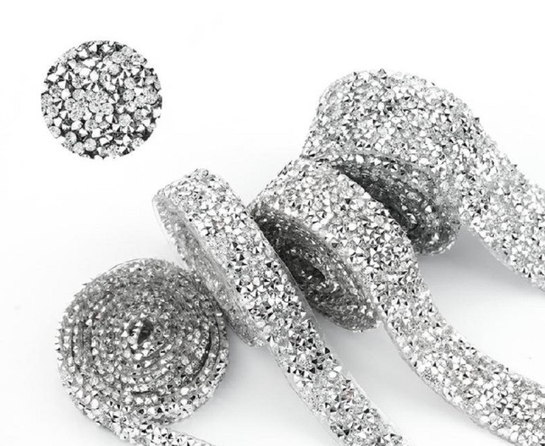 Decoratief lint met kristallen