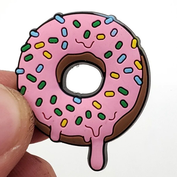 Decorazione per crocsy a forma di donut in PVC rosa e marrone, ornamento per scarpe crocs, accessorio per la personalizzazione delle calzature 1