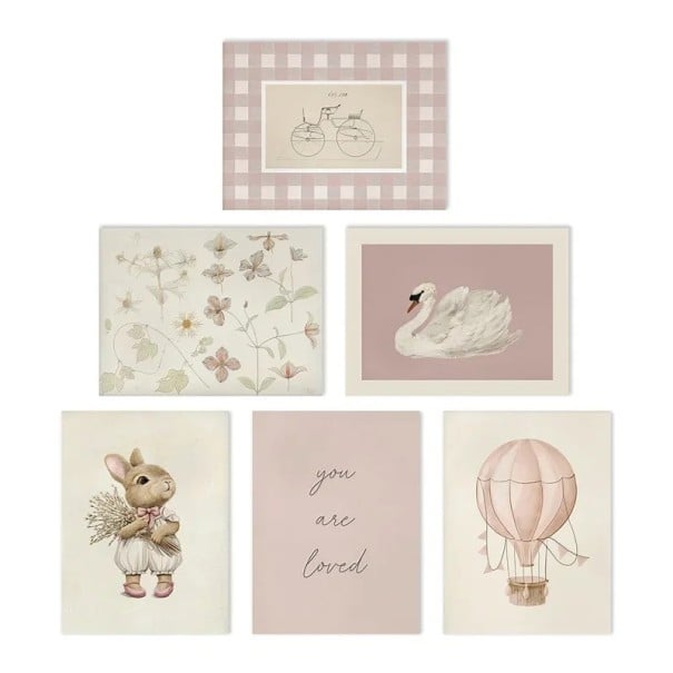 Dekorační set plakátů na zeď s dětskými motivy 6 ks 21 x 30 cm tisk na plátno růžové jemné tóny bez rámu dekorace do dětského pokoje 1