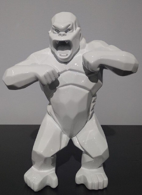Dekorativ gorillastatue hvid