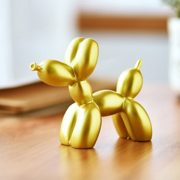 Dekoratív szobor egy felfújható kutya arany