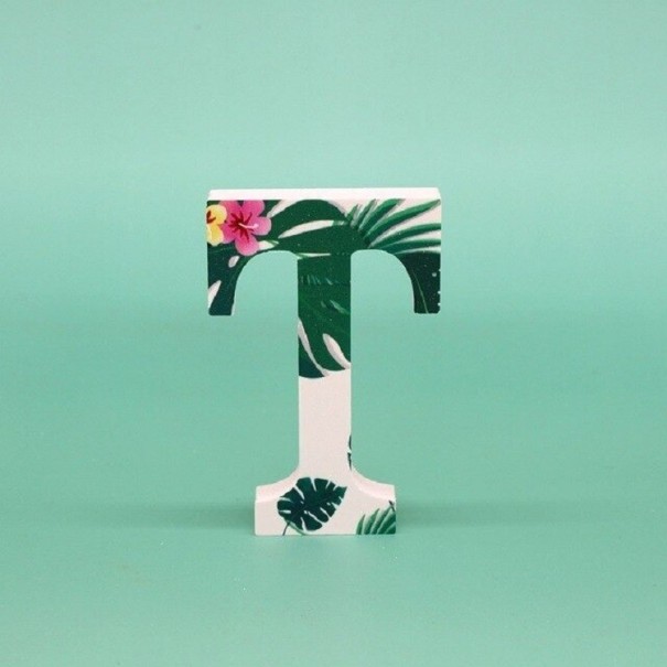 Dekorativ träbokstav C560 T