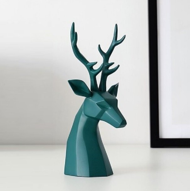 Dekorative Hirschfigur dunkelgrün