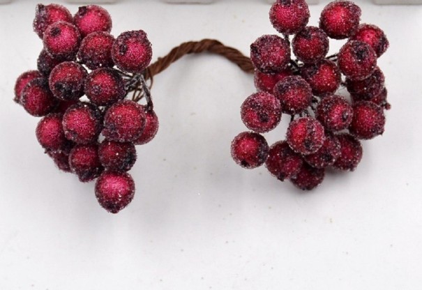 Dekorativer Strauß künstlicher Beeren 1