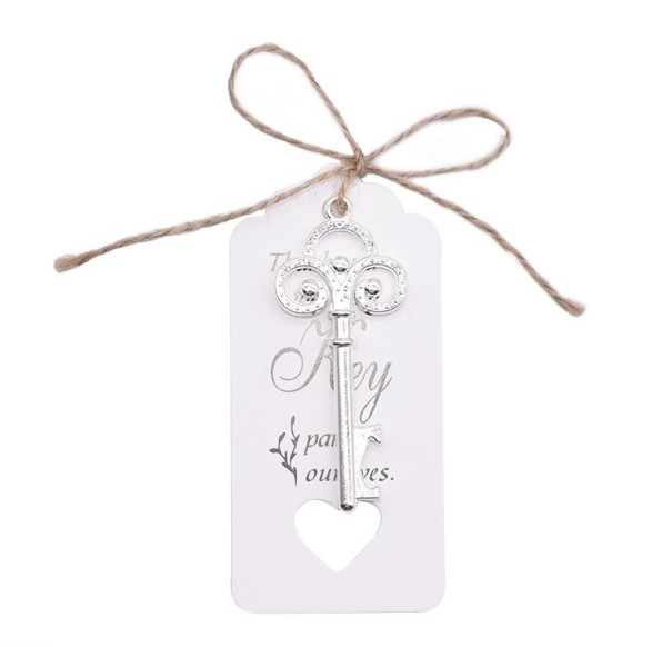 Dekoratívna otvárač v tvare kľúča strieborná