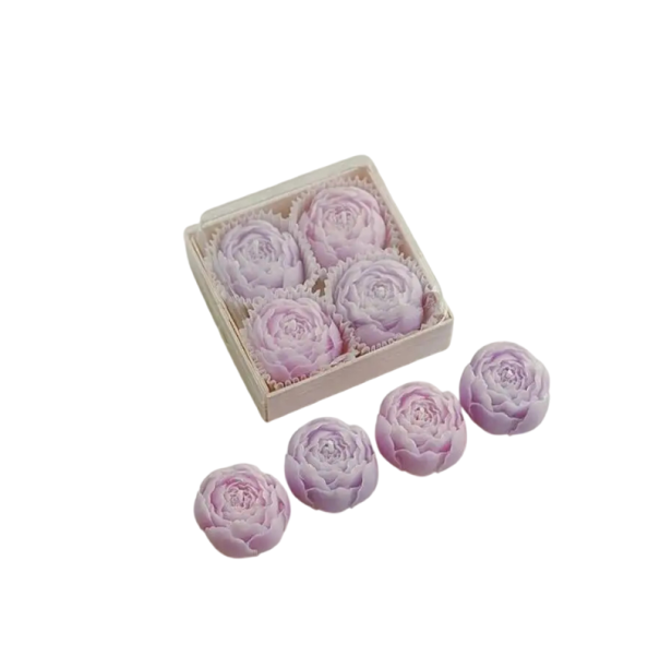 Dekorativní svíčky ve tvaru růže sada 4 ks 3,7 x 3 cm voskové bezdýmné svíčky v dárkové krabičce pro dekoraci a dárky fialová