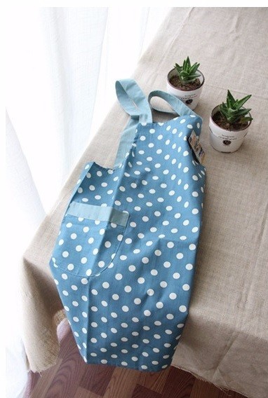 Delantal de cocina con lunares J1959 azul