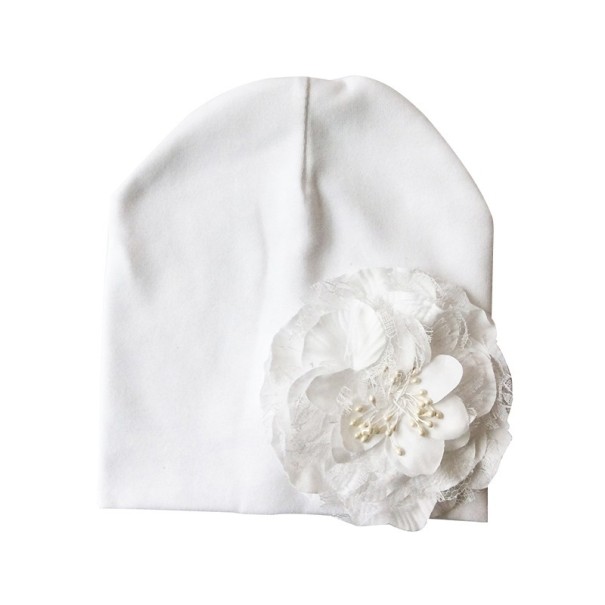 Dětská čepice s květinou J3130 bílá