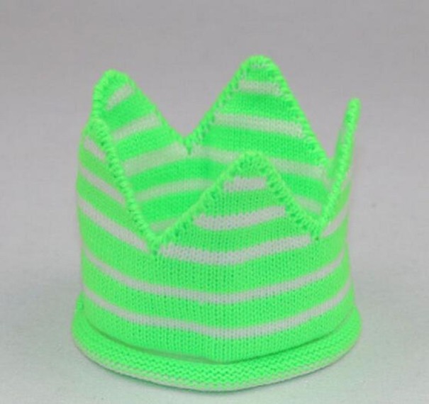 Detská háčkovaná čiapka koruna zelená