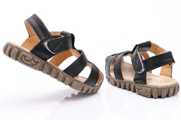 Dětské kožené sandály černá 29,5