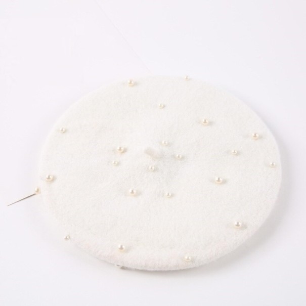 Detský baret s perlami biela