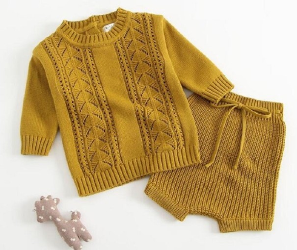 Detský pletený sveter a kraťasy tmavo žltá 6-12 mesiacov