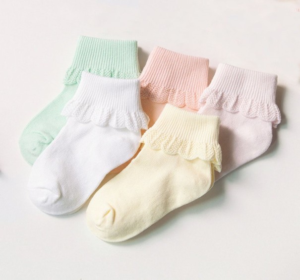 Dievčenské členkové ponožky s čipkou - 5 párov 4-6 rokov