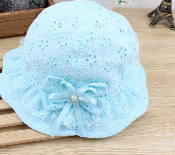 Dievčenské letné klobúk s dierovaním svetlo modrá