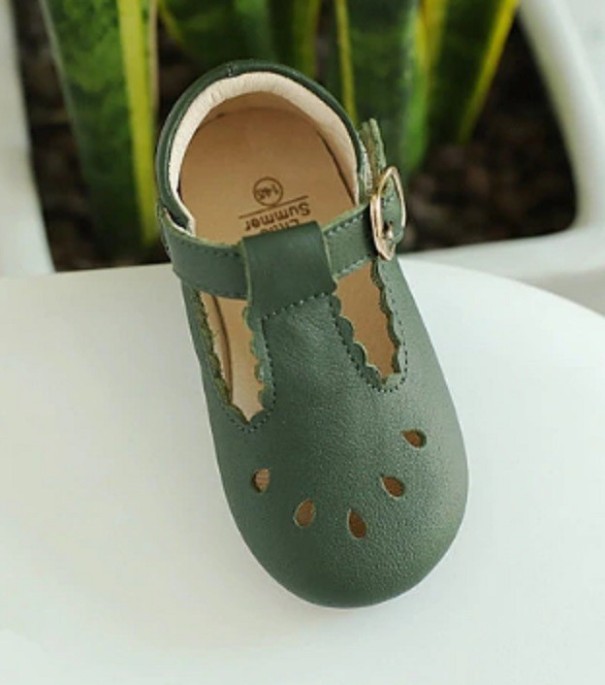 Dívčí kožené sandály tmavě zelená 21