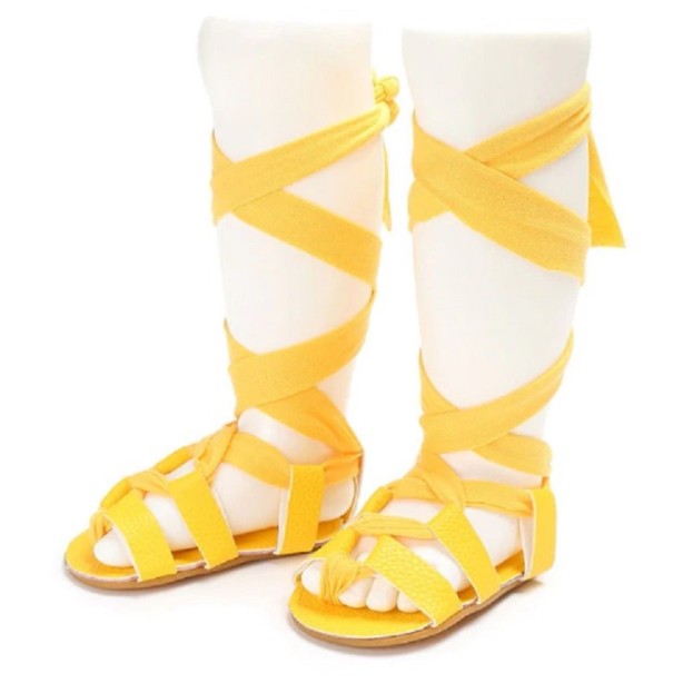 Dívčí sandály se šněrováním žlutá 18