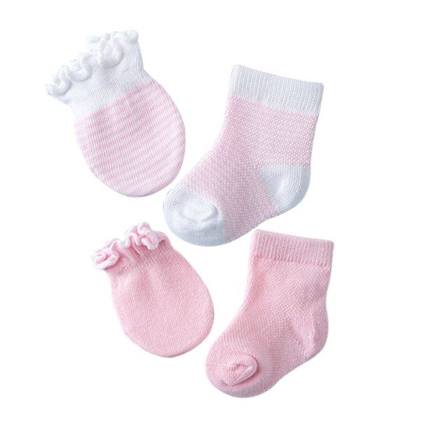 Dojčenský set rukavice a ponožky 4 páry svetlo ružová