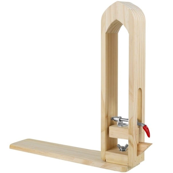 Dřevěná svorka na šití kůže s pákovým upínáním 32,5 x 34 cm přírodní stojan pro ševcovské a sedlářské práce 1