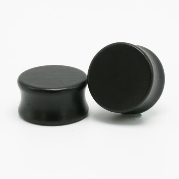 Dřevěné plugy J895 černá 18 mm