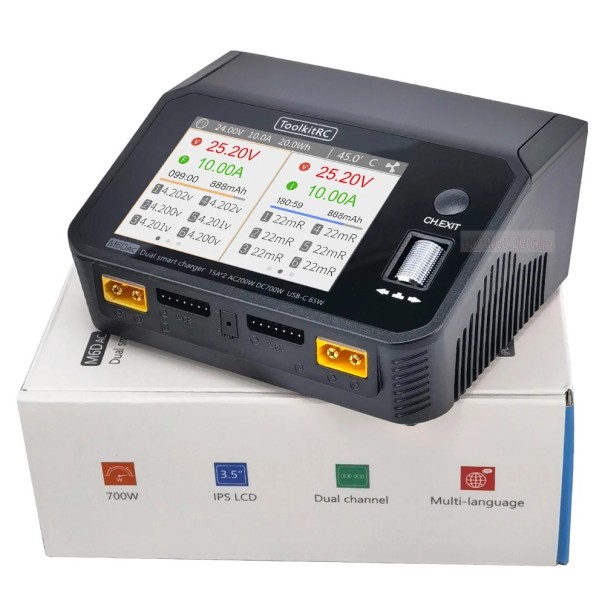 Dvoukanálová vyvažovací nabíječka M6DAC s 3,5 palce IPS displejem, 2x 15 A, AC 200 W / DC 700 W, 12,7 x 10,6 x 5,7 cm, EU zástrčka 1