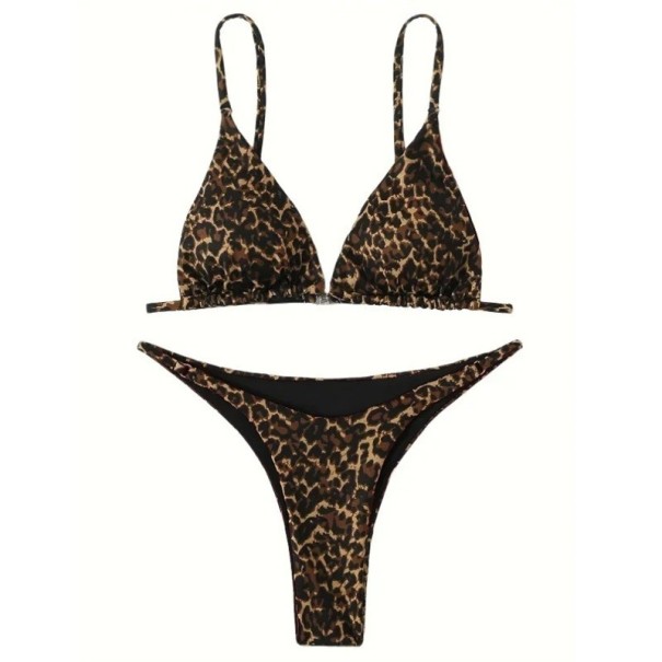 Dwuczęściowy damski strój kąpielowy bikini z trójkątnym topem w panterkę, regulowanymi ramiączkami i stringami. Strój kąpielowy na lato czarny M