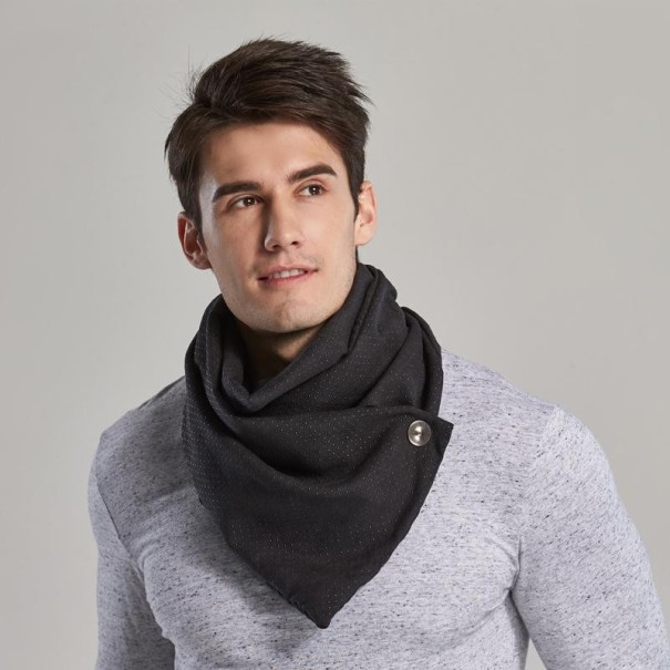 Écharpe pour homme avec bouton noir