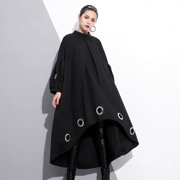 Ekstrawagancka czarna sukienka maxi 1