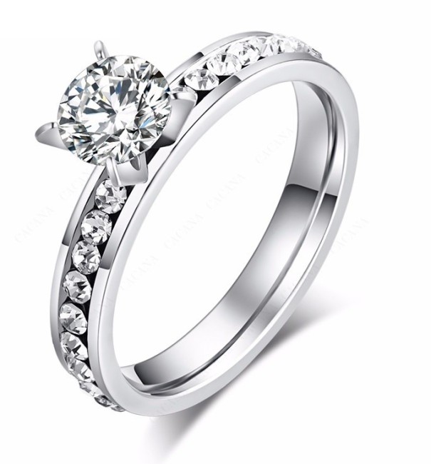 Elegancki pierścionek zaręczynowy z kamieniem 10