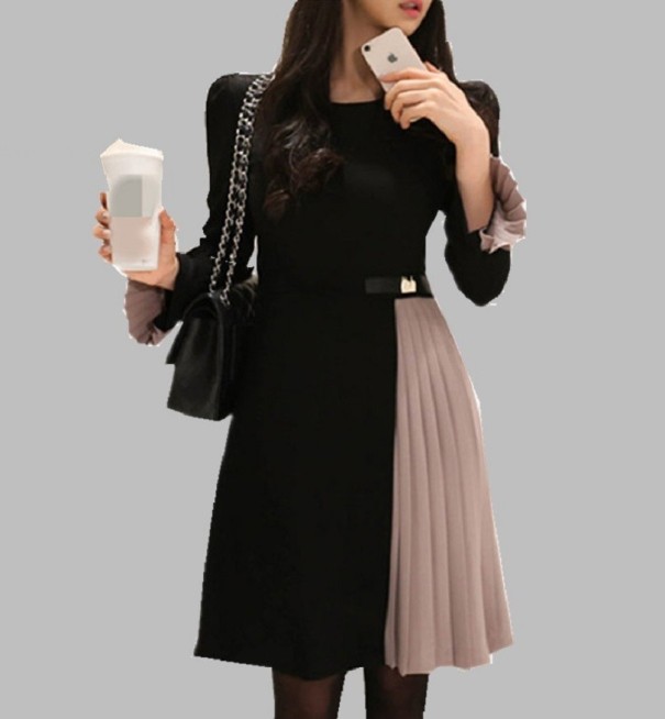 Elegant plisseret kjole S