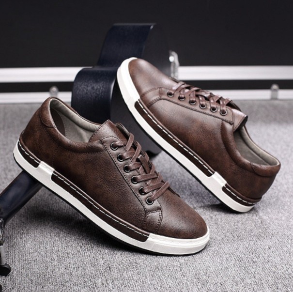 Eleganta sneakers för män J2643