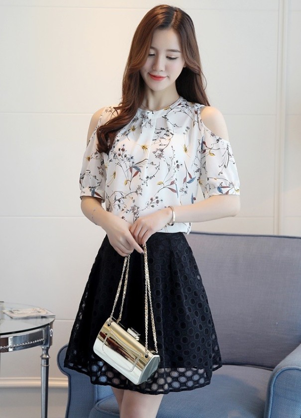 Elegante Damenbluse mit Blumenmuster J1037 weiß S