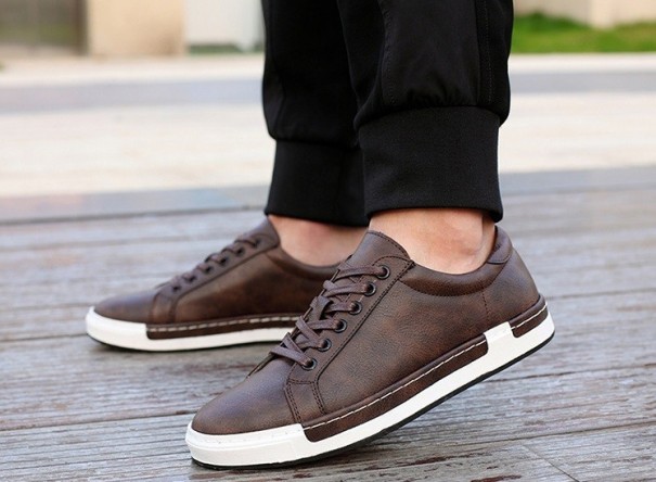 Elegante herensneakers J2643 donkerbruin 40