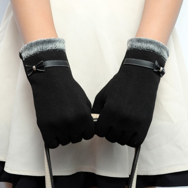 Elegantné dámske zimné rukavice čierna