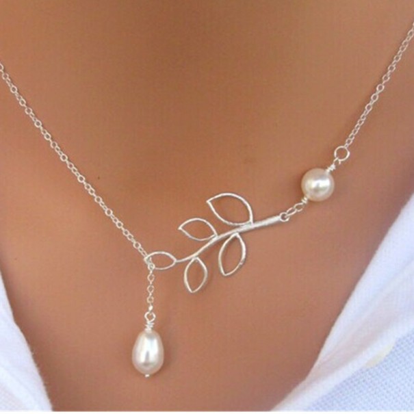 Elegantní náhrdelník s perlou 1