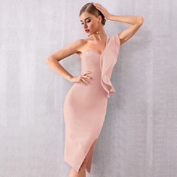 Elegantní šaty na jedno rameno meruňková M