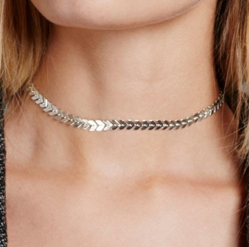 Elegantný choker J660 strieborná